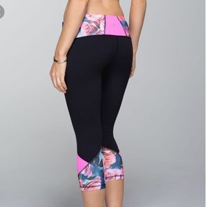 Size 6; rare Secret Garden Embody Crop